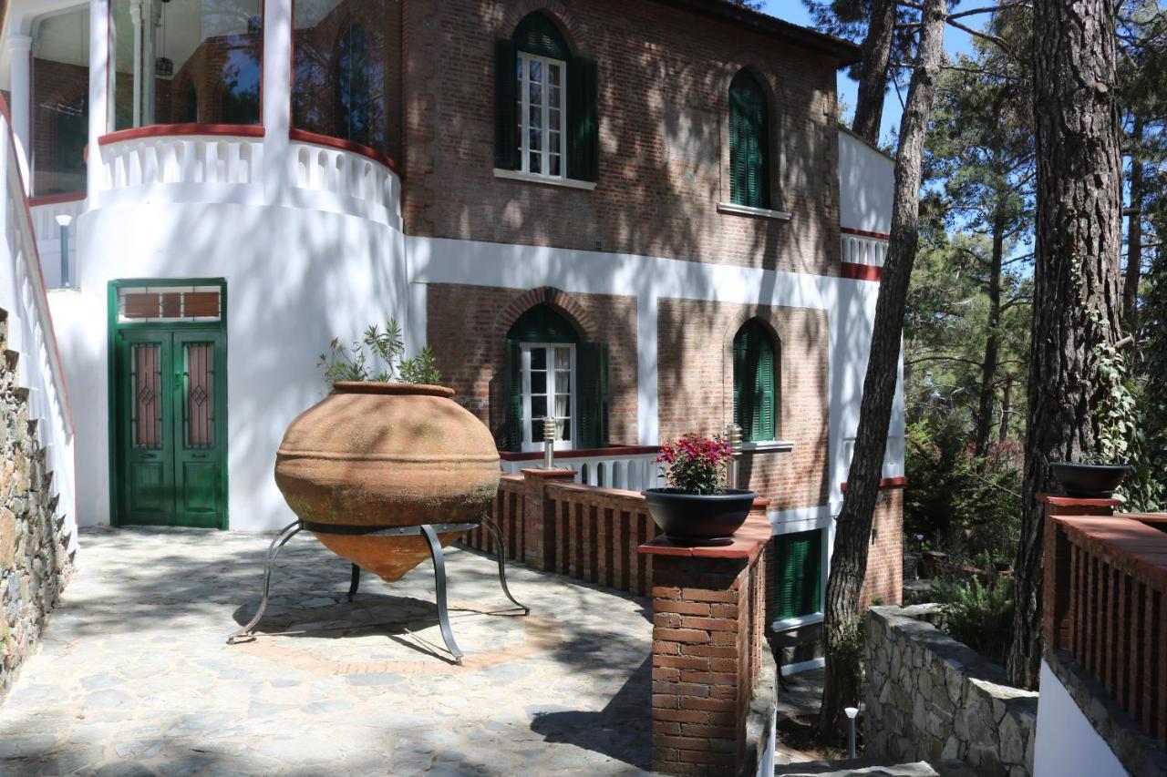 Semiramis Lodge Platres Eksteriør billede